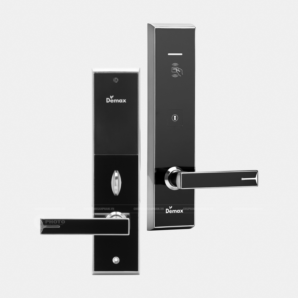 Chụp hình sản phẩm smart lock tại studio C-PHOTO